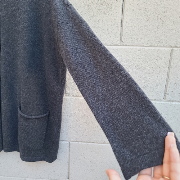 Eileen Fisher | Button-Down Cashmere-Blend Relaxed Cardigan in Charcoal Size XS - Picture 6 of 10